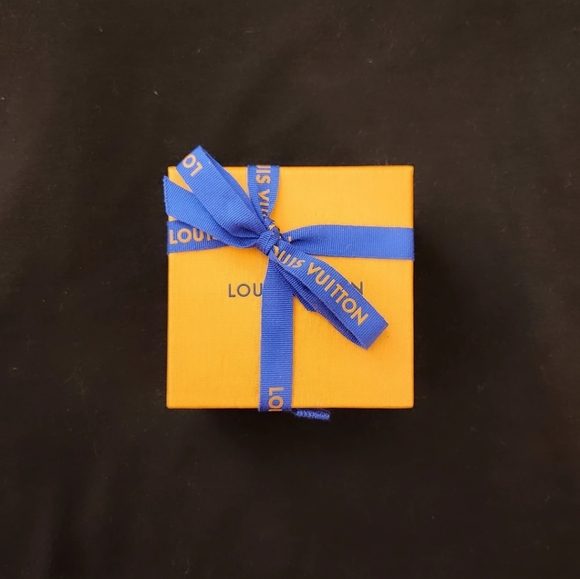 ***BRAND NEW*** Rare Louis Vuitton Monogram Fortune Cookie Bag Charm Key Holder - Picture 6 of 7